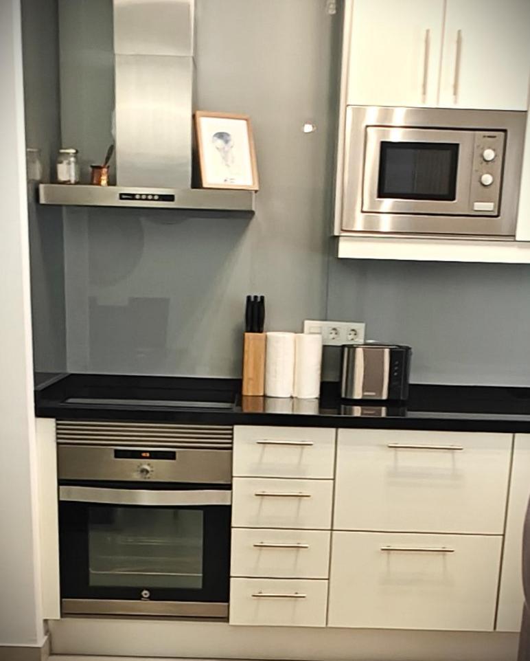 Sun Apartment - 3 Bedrooms, Priv Parking, Pool, Ac, Tv Channels, Fibre Net Лос Кристианос Экстерьер фото
